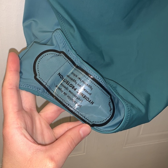 Tigerlily | Lauren One Piece in Malachite Size small - Picture 6 of 6